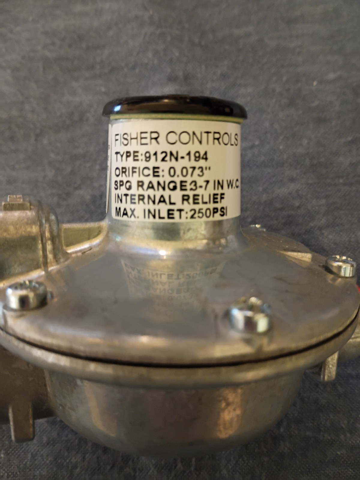 FISHER CONTROLS GAS REGULATOR 912N-194 NEW IN BOX