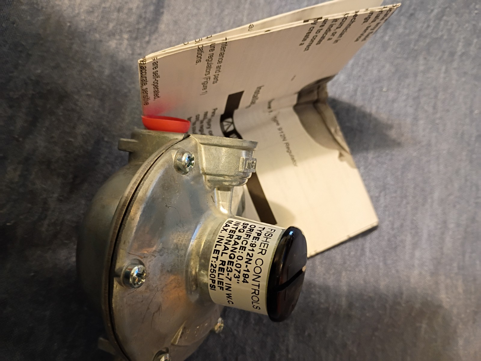 FISHER CONTROLS GAS REGULATOR 912N-194 NEW IN BOX